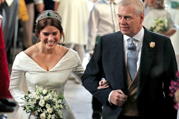 princess eugenie wedding dress
