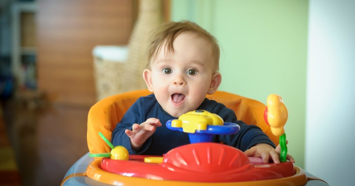 Are baby walkers safe? Health risks of baby walkers and exercise jumpers