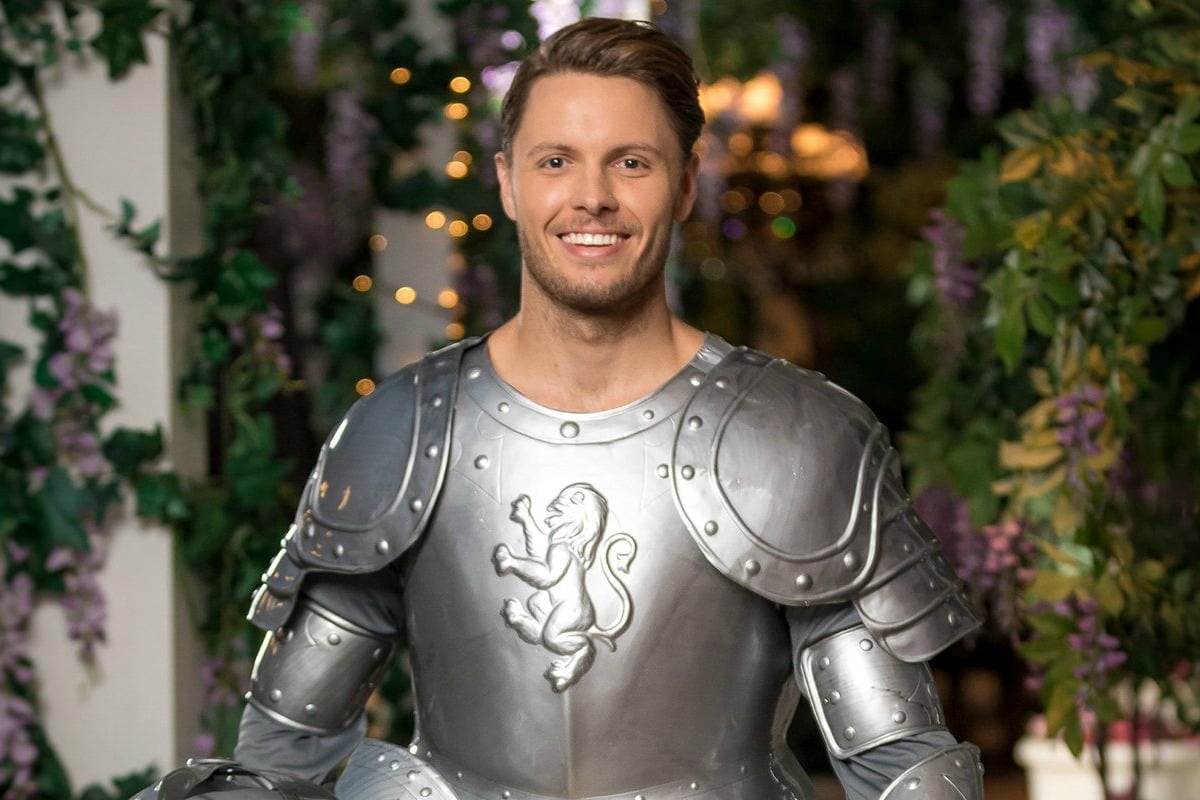 Who wins The Bachelorette 2018? This telling clue suggests it's Todd.1200 x 800