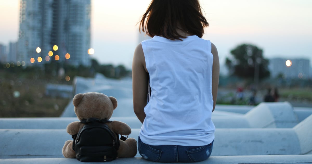 This couple split assets after a breakup... Including custody of a teddy.