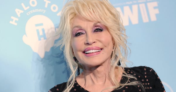 For Dolly Parton's new movie, she got up for work reaaaaaally early.