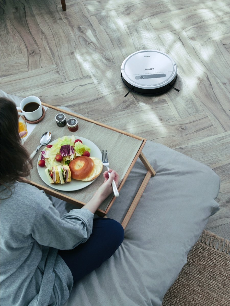 ALDI Ecovacs Robotics’ robot vacuum DEEBOT OZMO 610