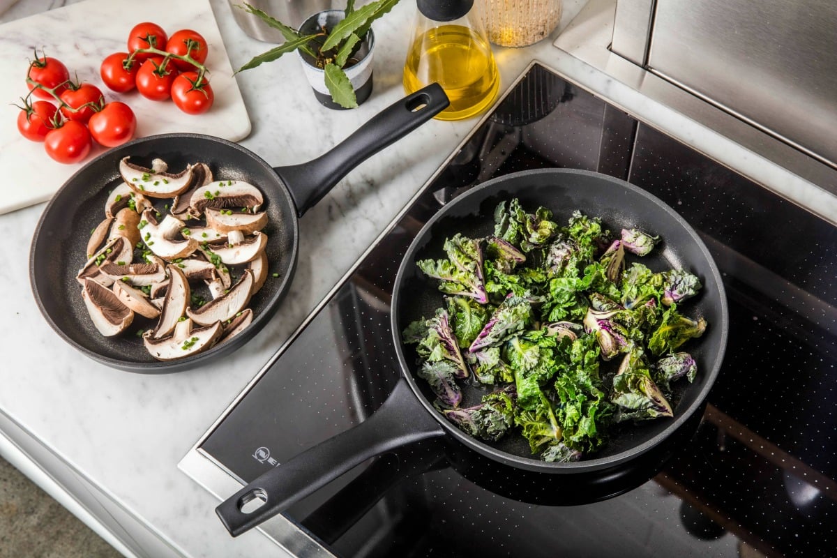 What Kind of Pans Can You Use on an Induction Cooktop? - Simply