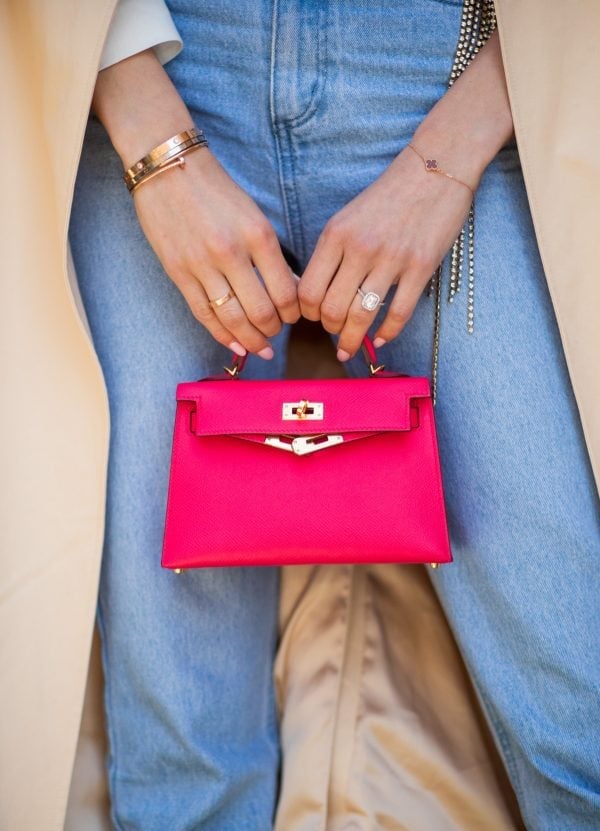pink-handbag-street-style