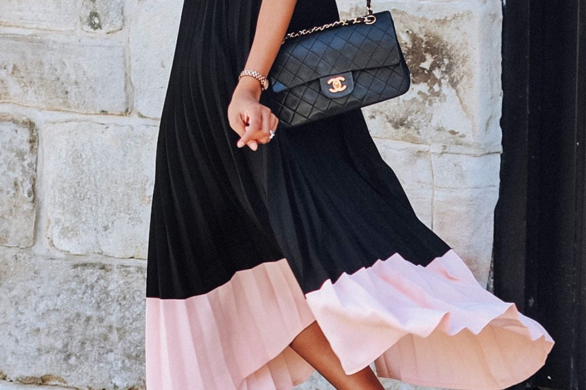 black pleated skirt au