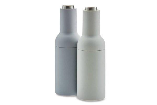 https://cdn.mamamia.com.au/wp/wp-content/uploads/2019/07/04114230/salt-pepper-shakers-600x400.jpg