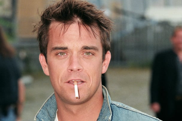 does robbie williams smoke cigarettes Robbie Williams drugs: He struggles to remember his own lyrics