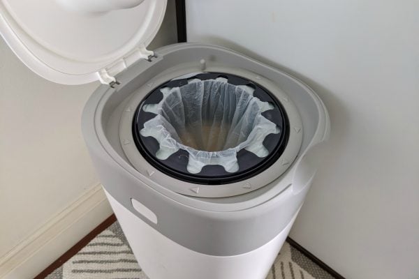 Tommee Tippee Twist & Click Nappy Bin - BRUTAL REVIEW 