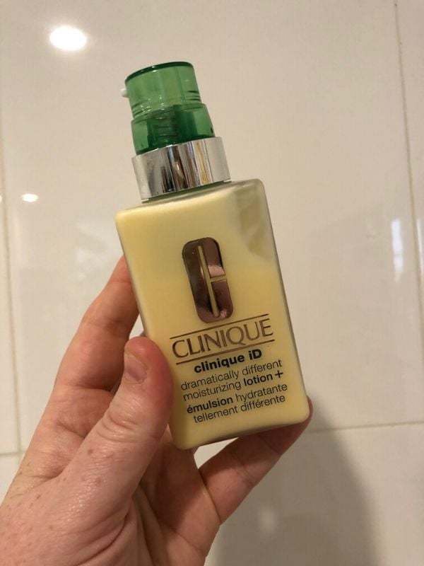Clinique Dramatically Different Moisturizing Lotion + Active Cartridge Concentrate for Irritation