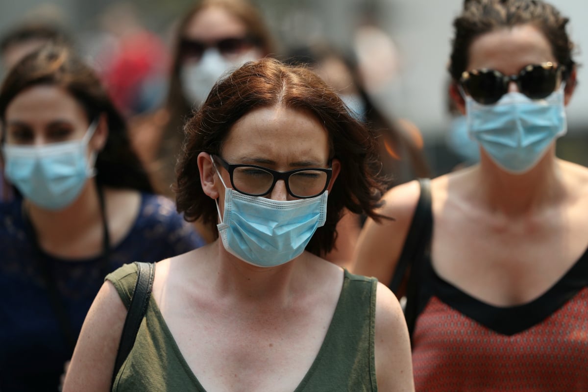 Is wearing a bushfire smoke mask necessary? Health expert explains.