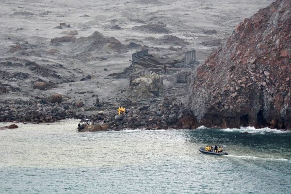 white island eruption history