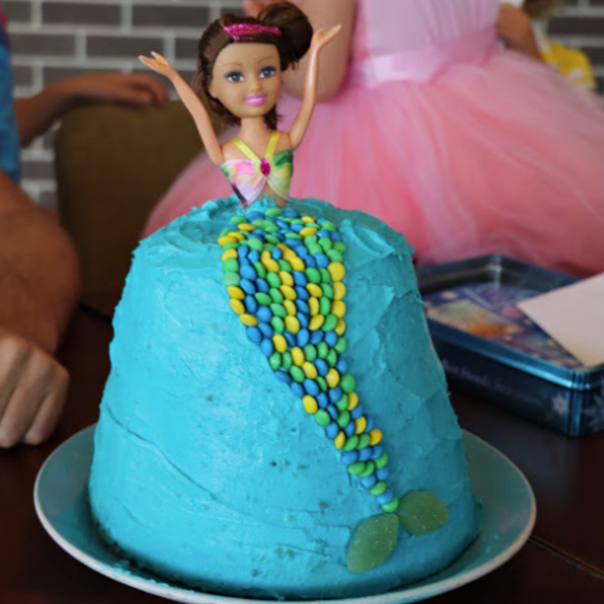 Lee-Price-Mermaid-Cake-Close-Up-1