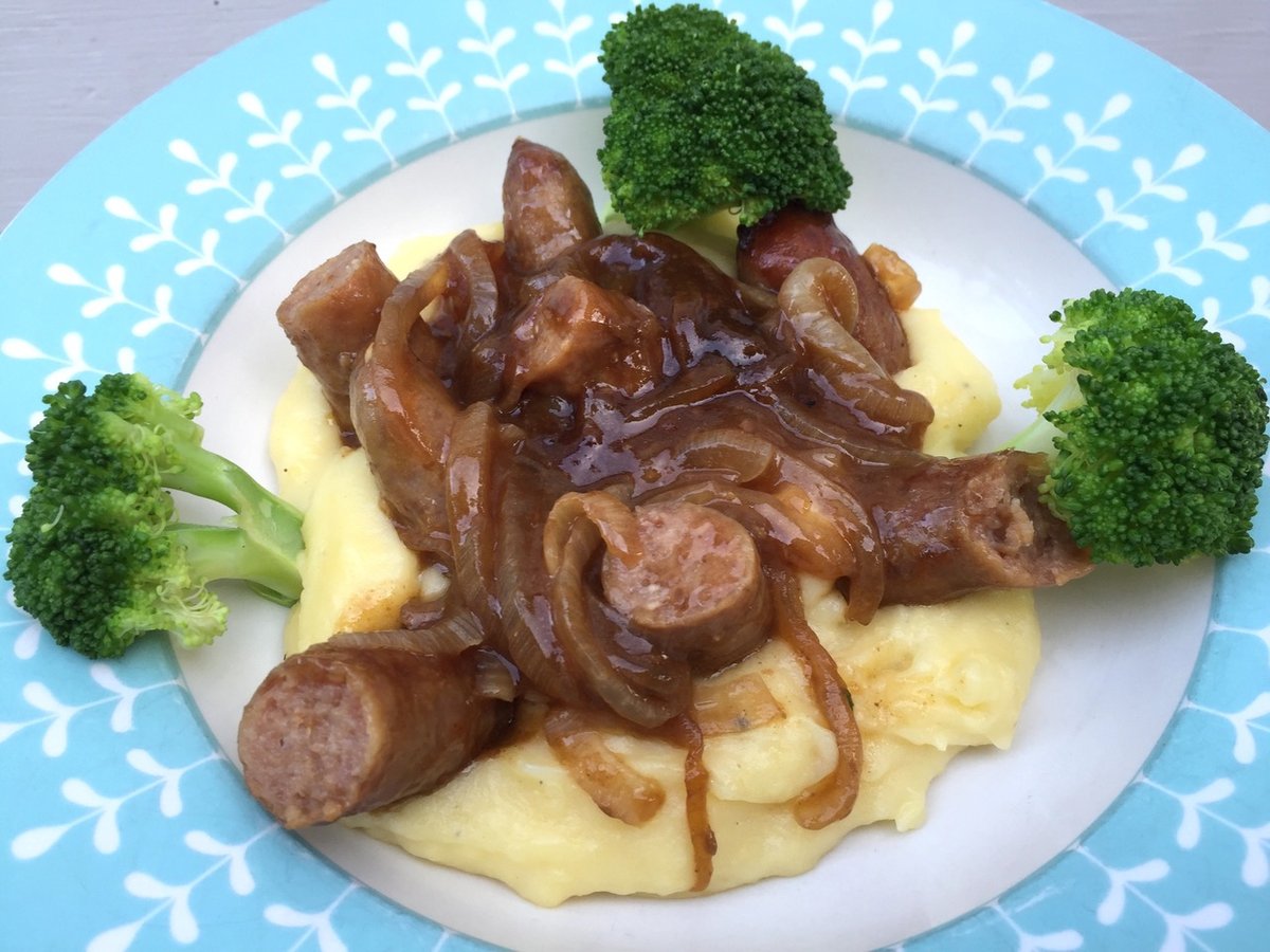 Lee-Price-Sausages-with-Onion-Gravy