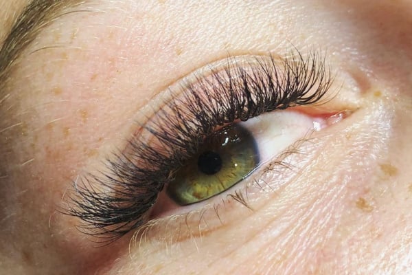 eyelash extension removal