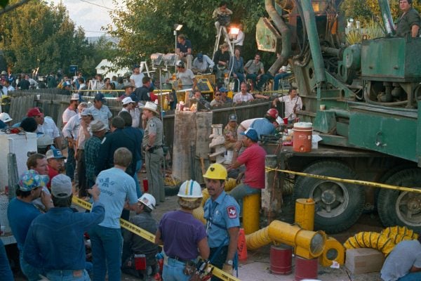 Rescuers Digging to Save Baby Jessica McClure